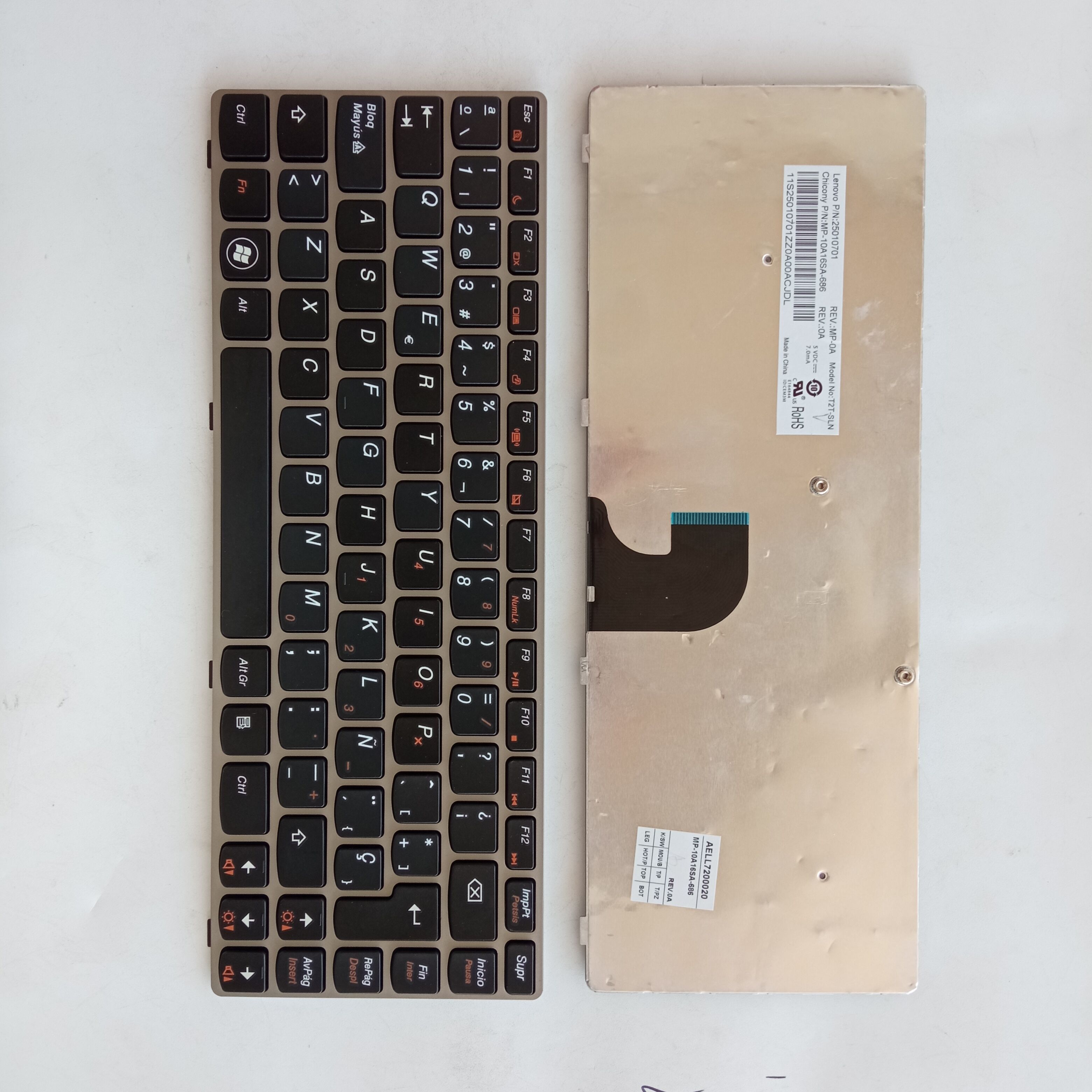 Picture of New Replacement Laptop Keyboard For LENOVO Z360/G360 SILVER FRAME BLACK SP Layout
